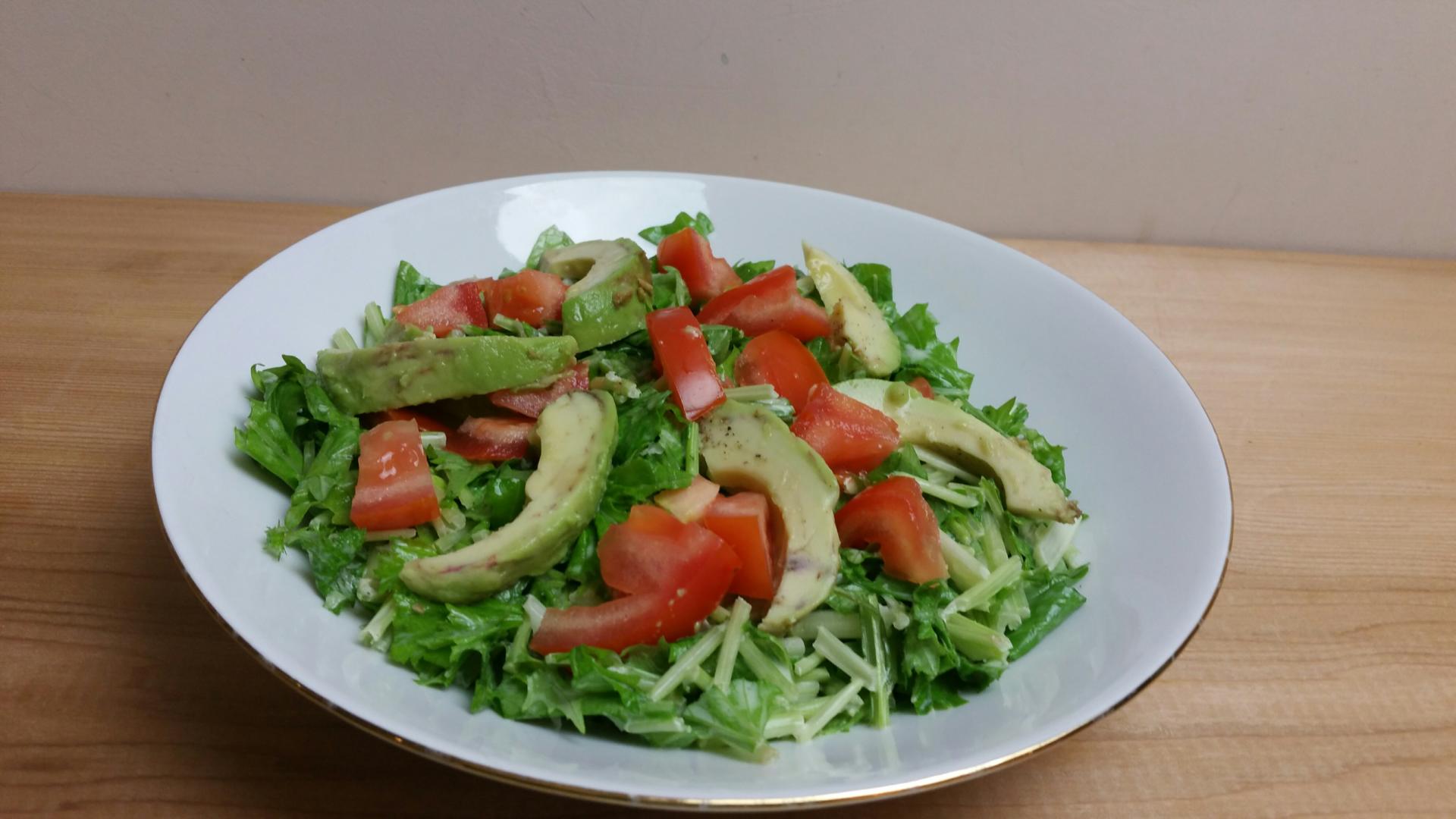 Uitgelichte foto voor het bericht Raapstelensalade met avocado