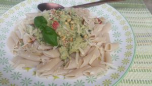 Supersnelle pasta met groene courgettesaus