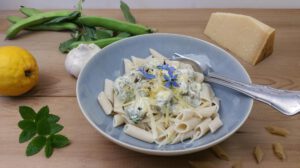 pasta met tuinbonen en roomsaus