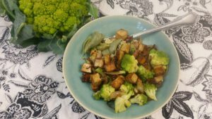 Romanesco met rooktofu