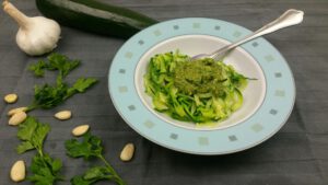 Courgette spirelli met peterselie-notenpesto