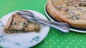 Quiche met spinazie en paddenstoelen