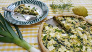 Zomerse quiche met prei en feta