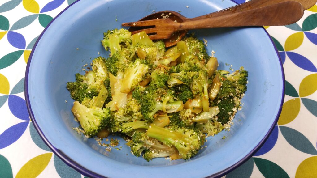 Broccoli met gember en sesamzaad