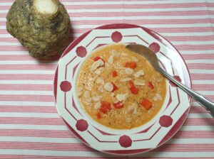 Knolselderijsoep met paprika