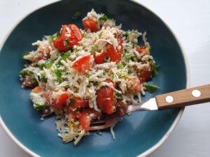 Bloemkool couscous met tomaat en peterselie