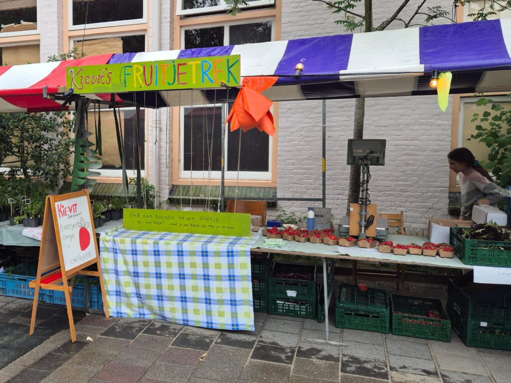 fruitjetrek25 fruitjetrek25