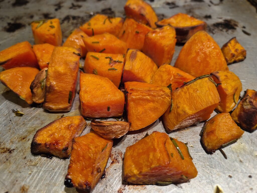 bataat uit de oven met rozemarijn