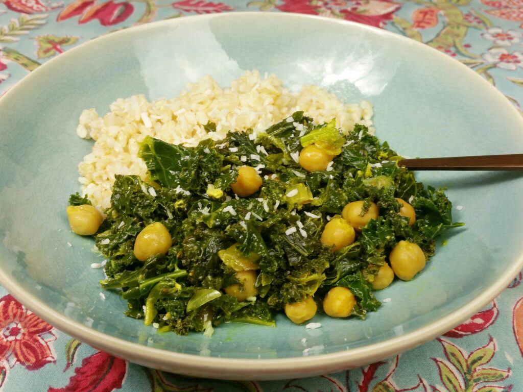 curry van boerenkool met kikkererwten 