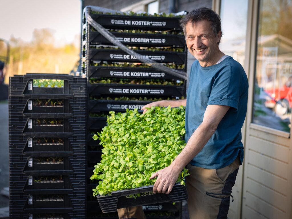 Sebastiaan met selderij.
Foto Michel Porro.
