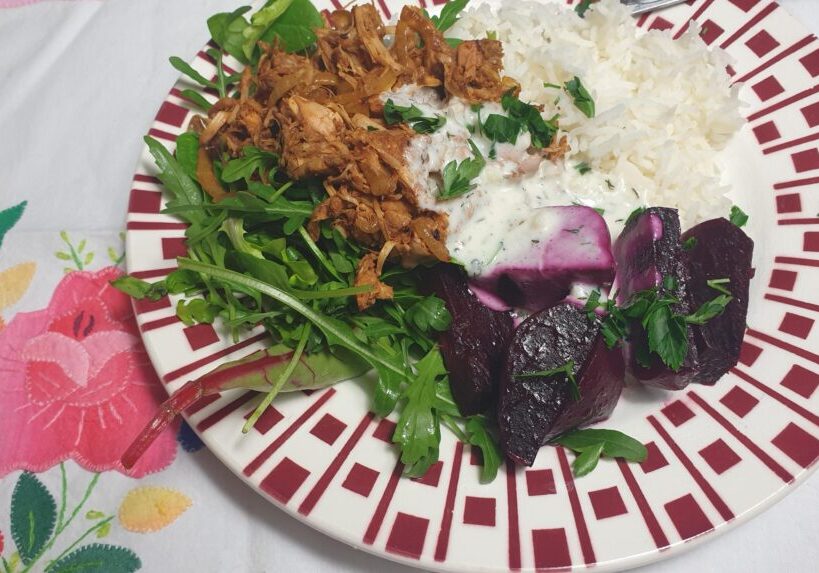 bietjes met pulled jackfruit en rijst en salade