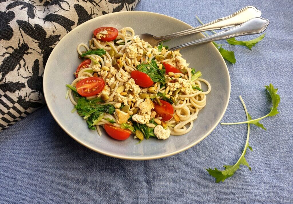 Spaghetti met raapstelen, ansjovis en tomaat