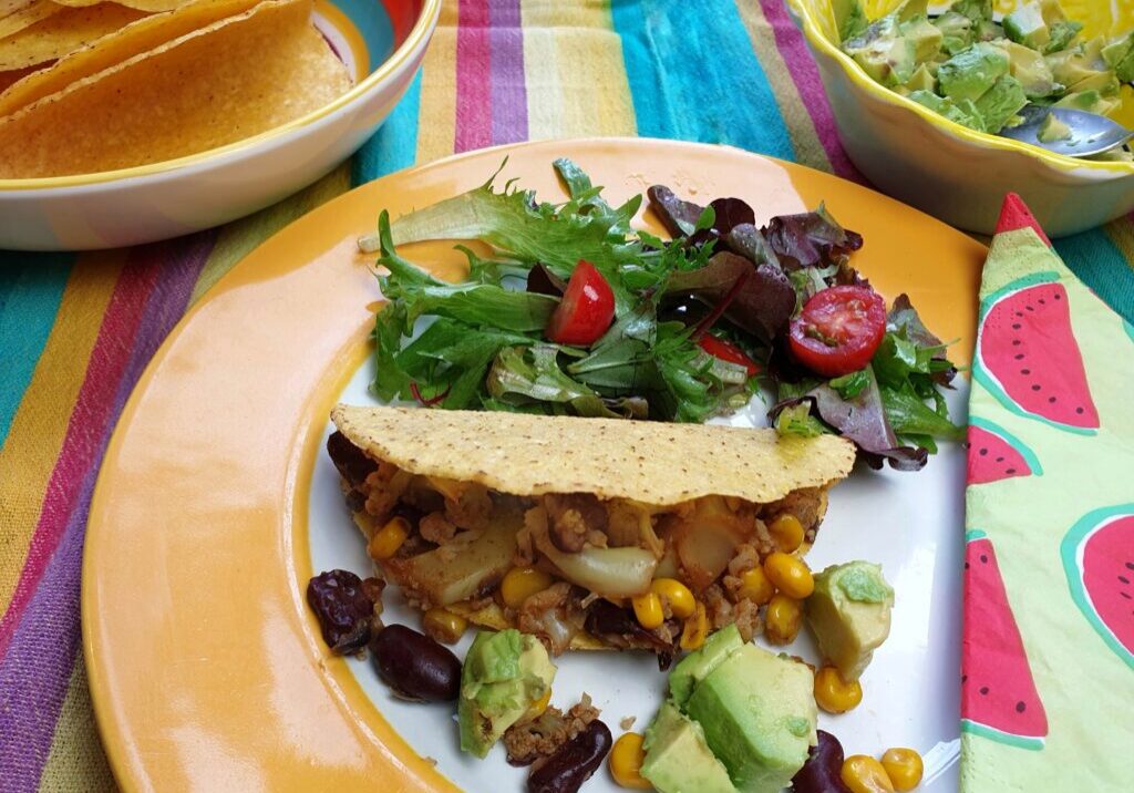 Taco's met bloemkool, bonen en mais