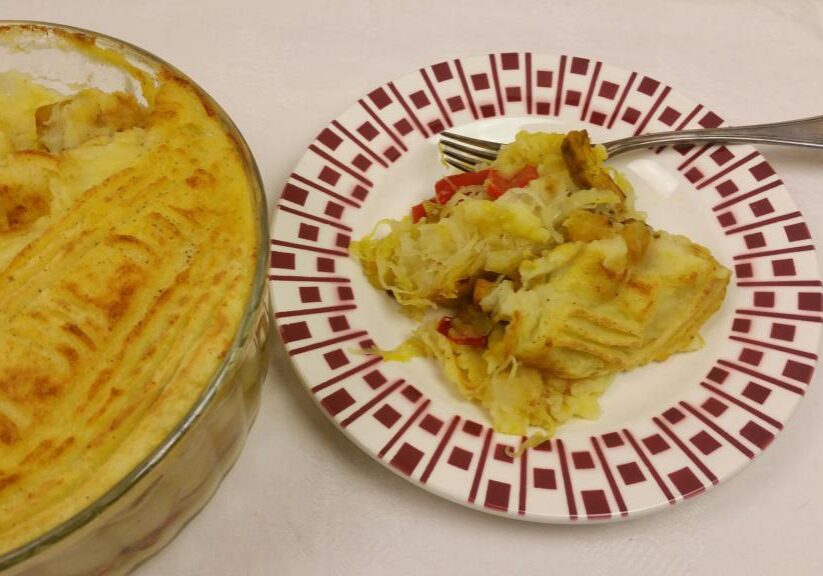 Zuurkoolschotel met tofu en ananas