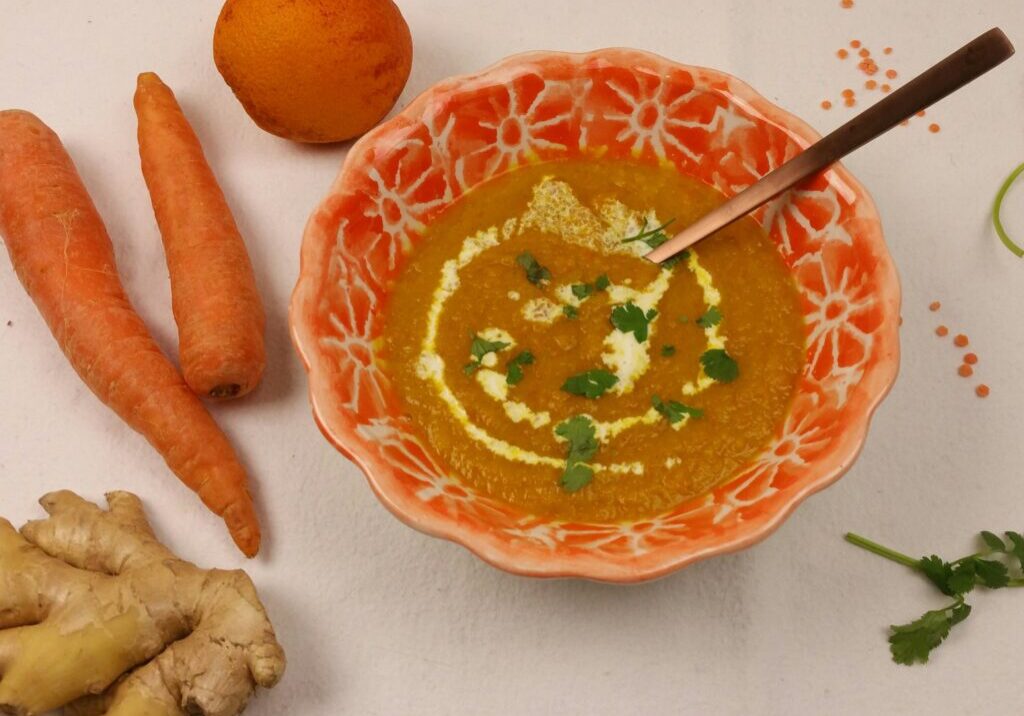 wortelsoep met rode linzen, gember en sinaasappel