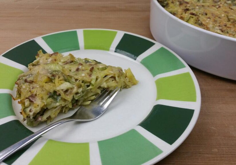 Aardappel-andijvietaart met gehakt en kaas