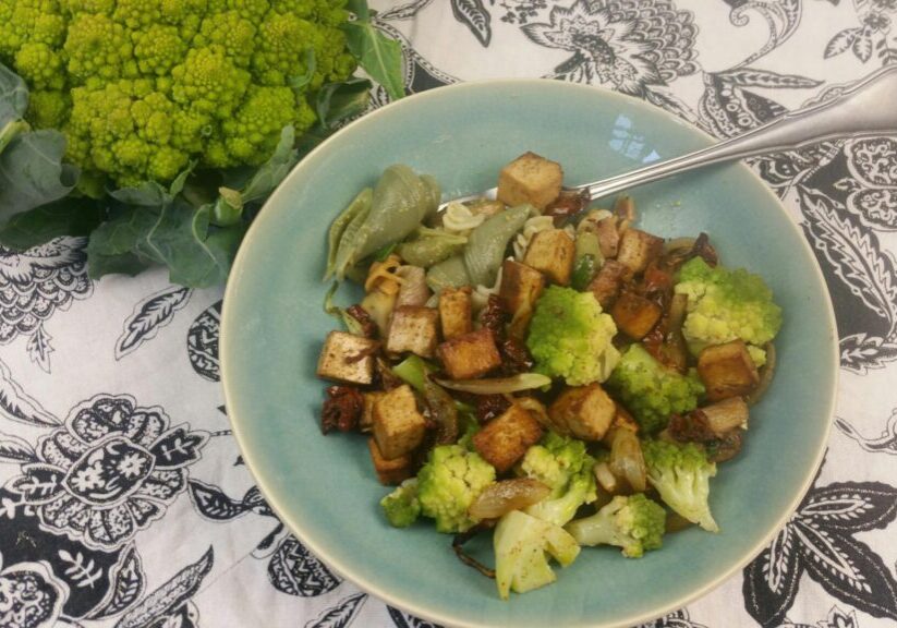Romanesco met rooktofu