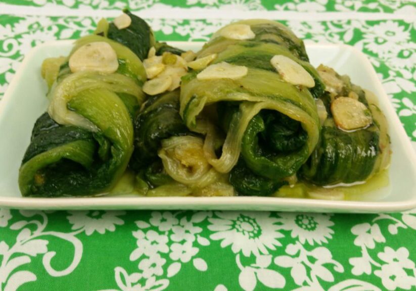 gebakken andijvie die eerst gekookt is, dubbelbereid dus