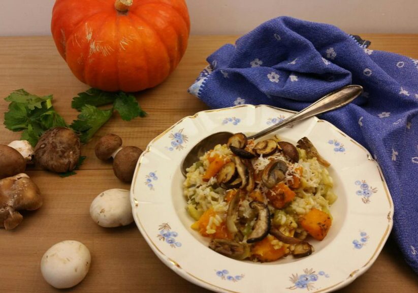 Risotto met pompoen en bleekselderij en gebakken paddestoelen