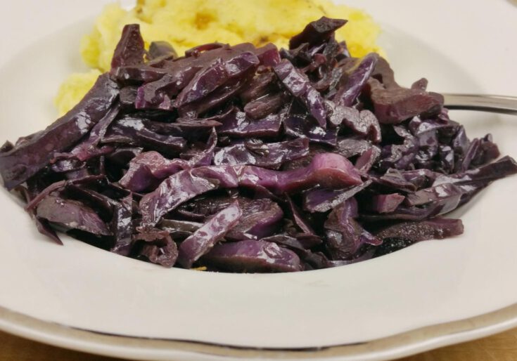 Rode kool gesmoord in balsamicoazijn