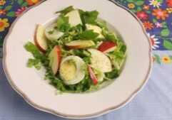 Raapstelen salade met appel en ei