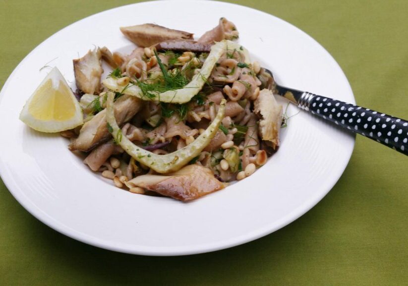 Pasta met venkel, gremolata en gerookte makreel