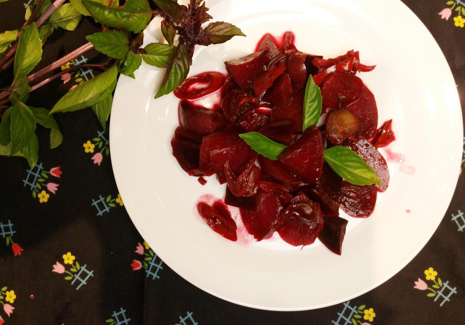 bietjes met peper en thaise basilicum