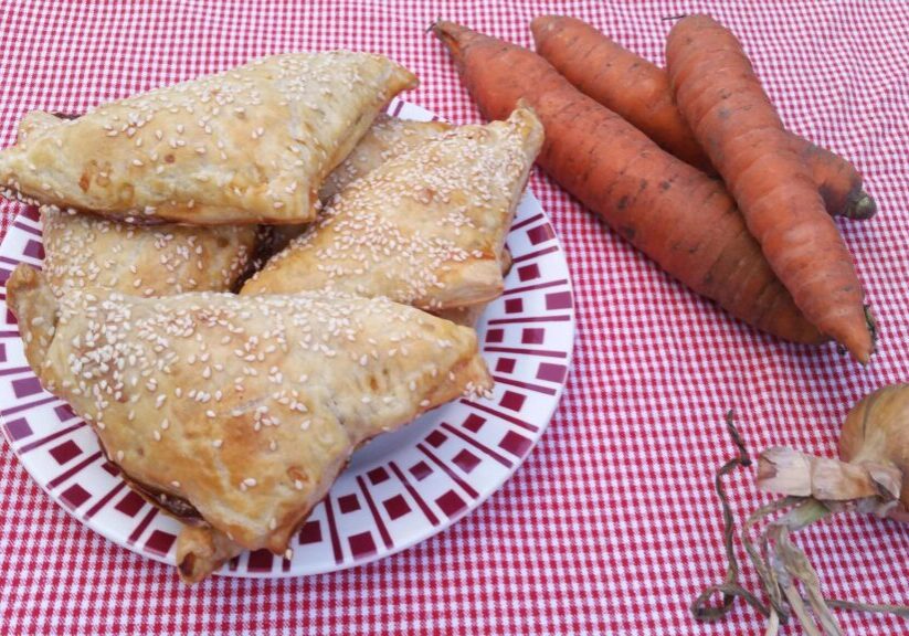 Peen en ui bladerdeegflapjes