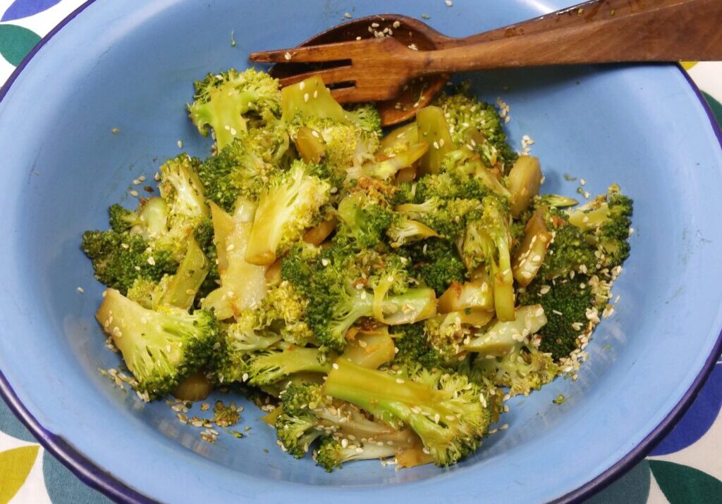 broccoli met gember en sesamzaad