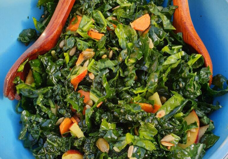 salade met palmkool, wortel, appel en pitjes