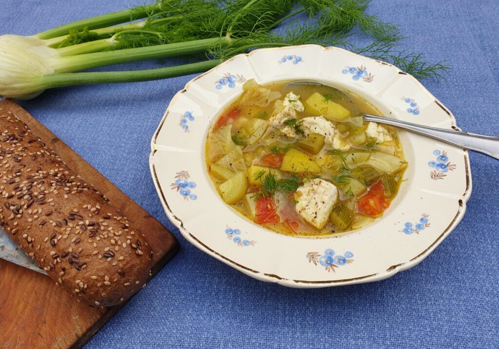 Venkelsoep met witte vis