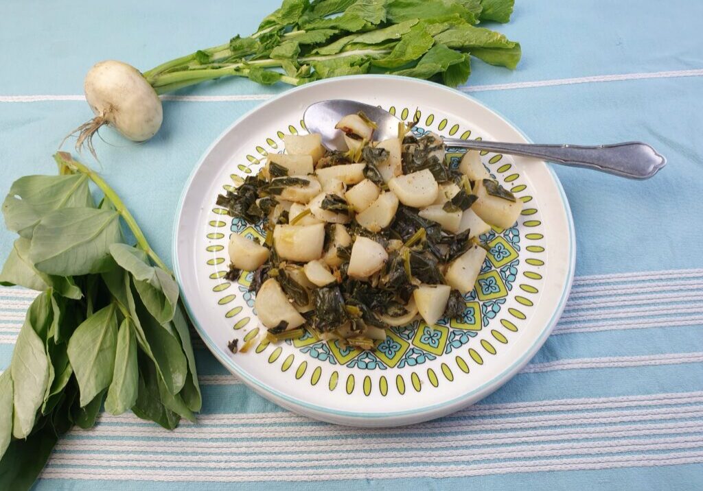 Meiknolletjes met tuinboontopjes