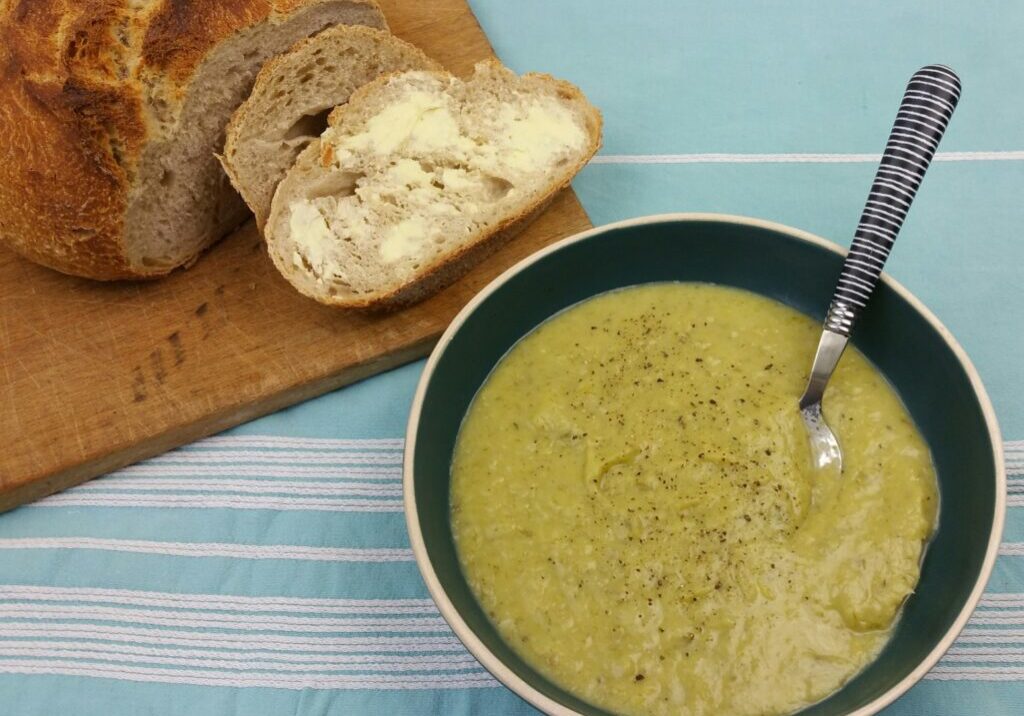 preisoep met brood erbij