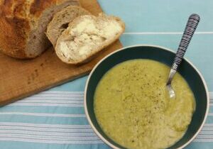 preisoep met brood erbij