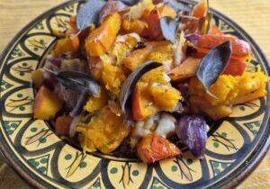 geroosterde pompoen met ui, salie en kaas 