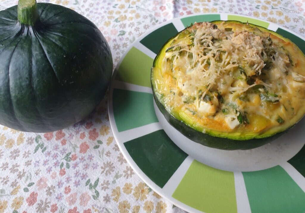 Gevulde zappho (soort courgette) met groenten en kaas