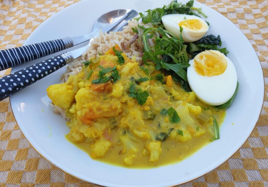 Bloemkool curry met rode linzen