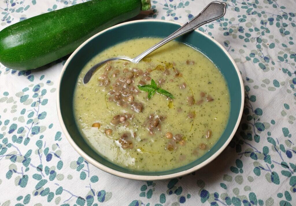 courgettesoep met linzen