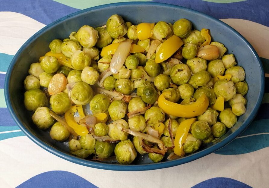 spruitjes met paprika en sjalot ui de oven