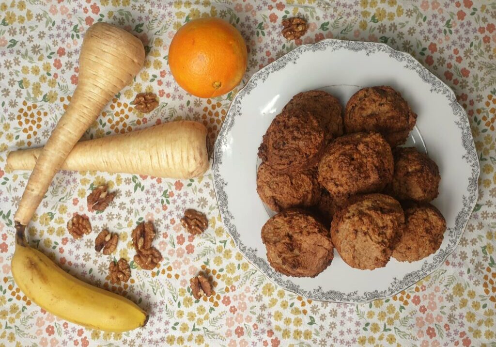 Herfstige Muffins met pastinaak, banaan, walnoten en een vleugje ssinaasappel 