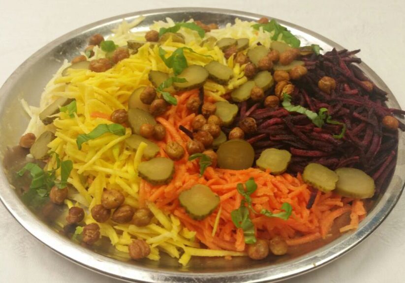 Wortelsalade met knapperige kikkererwten