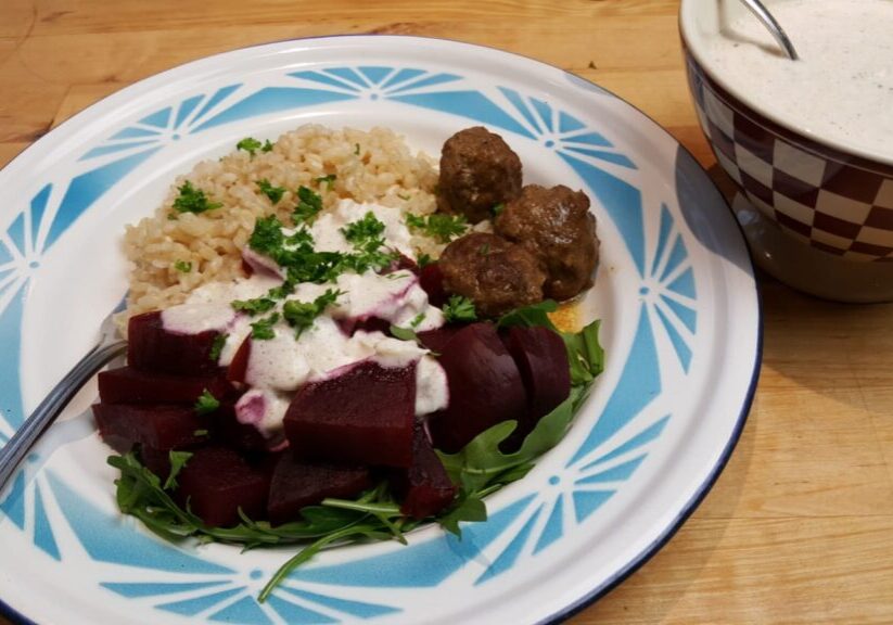 Bietjes met yoghurtsaus